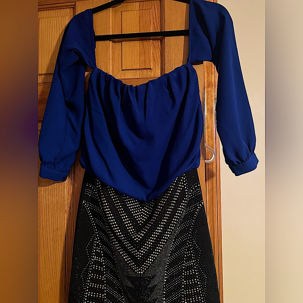 Woman’s Royal Blue off the Shoulder Dress